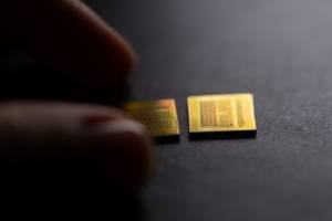 Micron: projeta receita acima do esperado impulsionada por IA